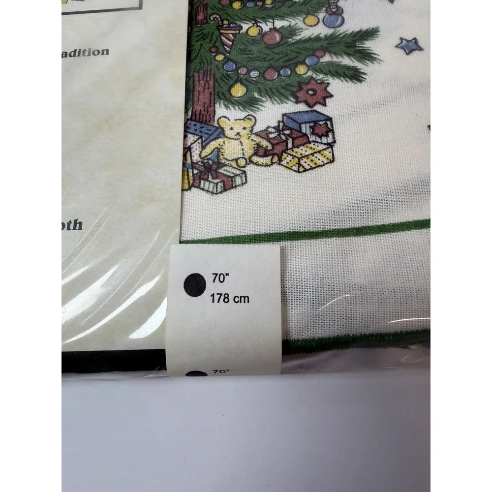 Nikko Christmastime Holiday Tablecloth‎ Cotton Scotchguard 70